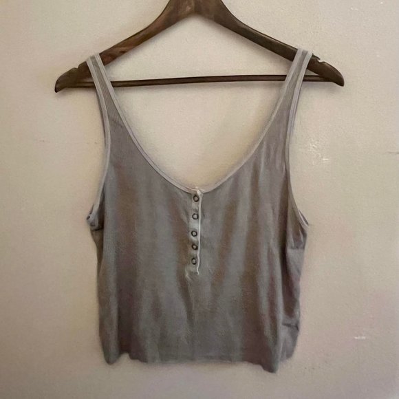 American Eagle Outfitters Tops - Ribbed snap front Henley cropped tank